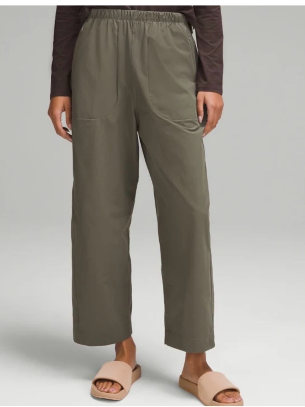 Lightweight Mid-Rise Barrel-Leg Crop - Resale Pants in Olive Green
